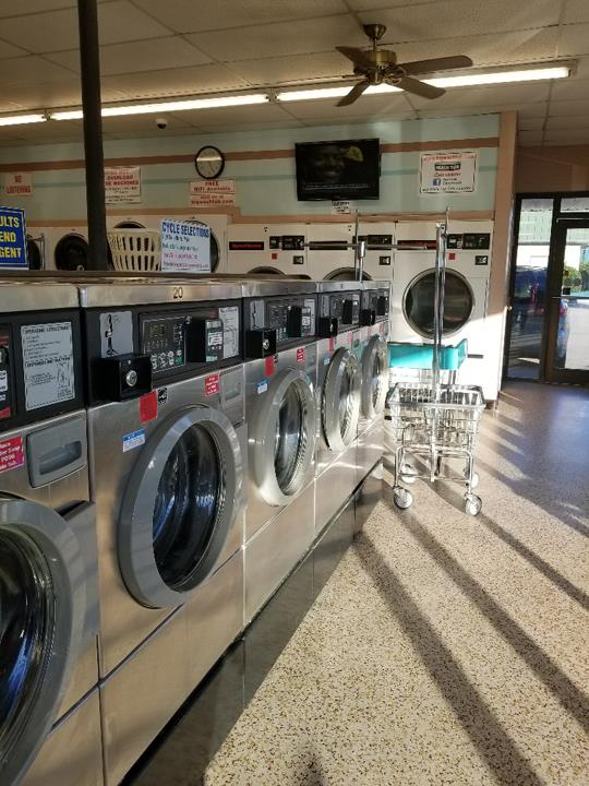 Big Wash Tub Coin Laundry Laundromat Columbia, TN
